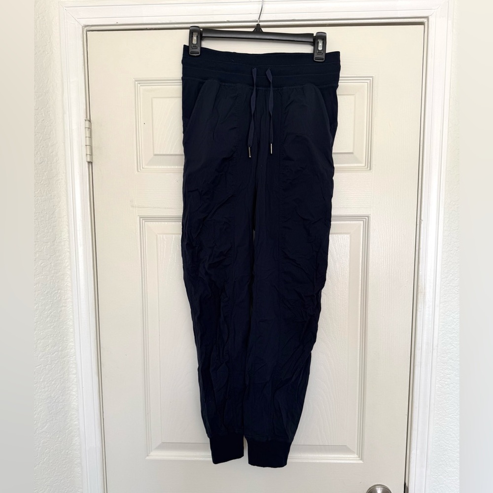 Lululemon Dance Studio Mid Rise Jogger Pants Size 4 Navy Blue - Picture 7 of 7